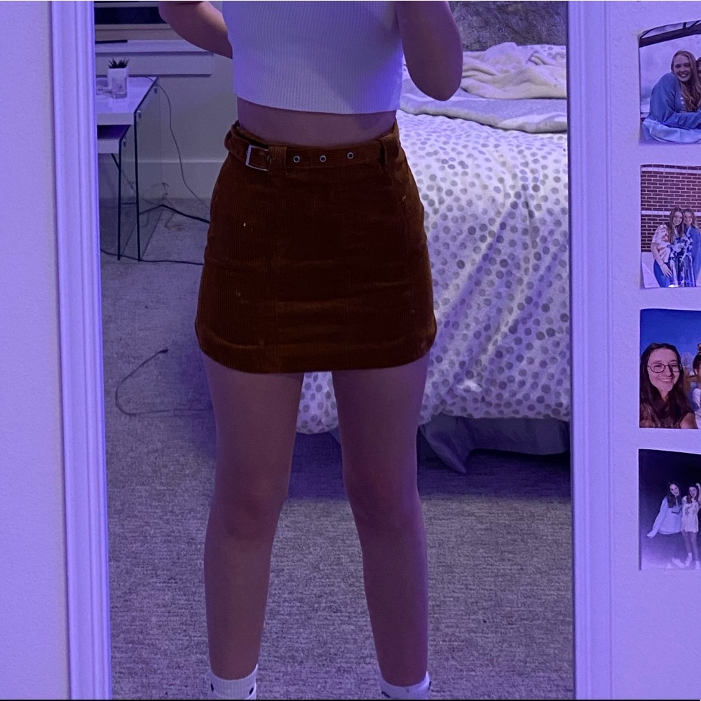 urban outfitters corduroy skirt 🤎